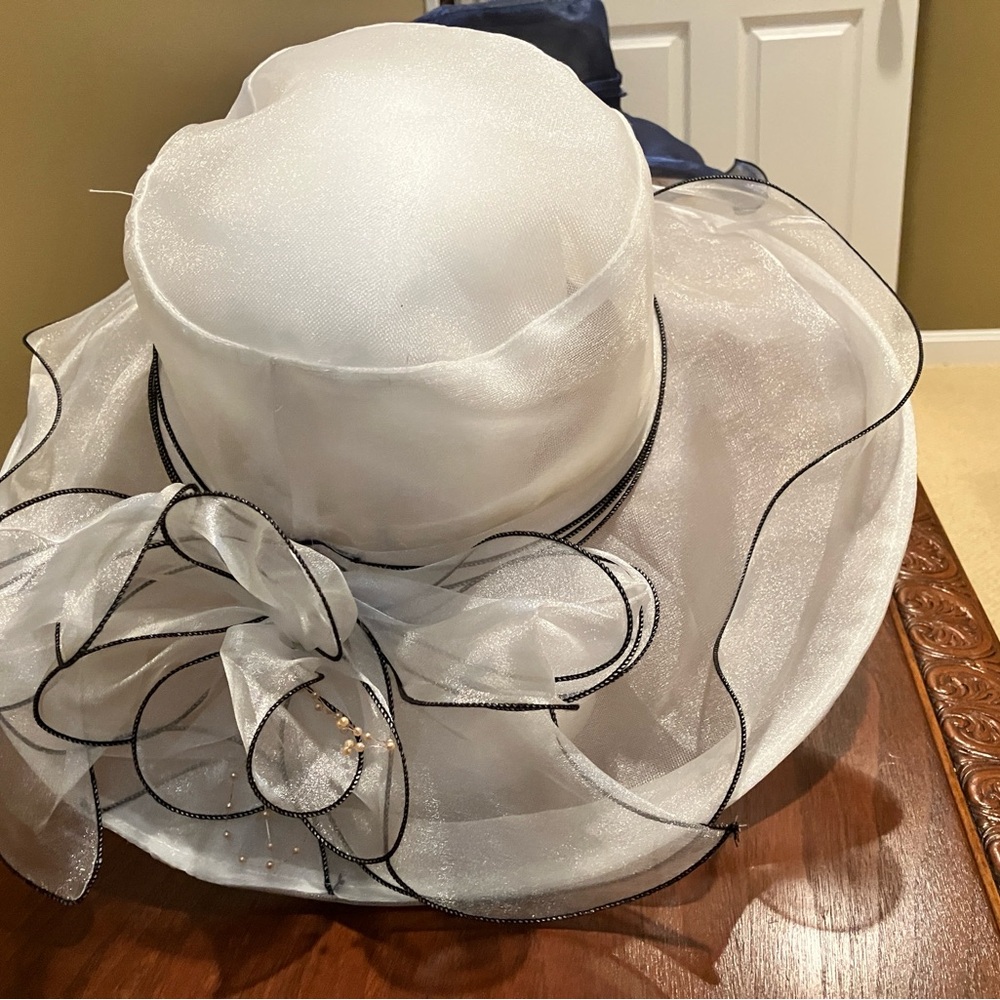 Elegant Women's Derby/Church Hat. Several to select from